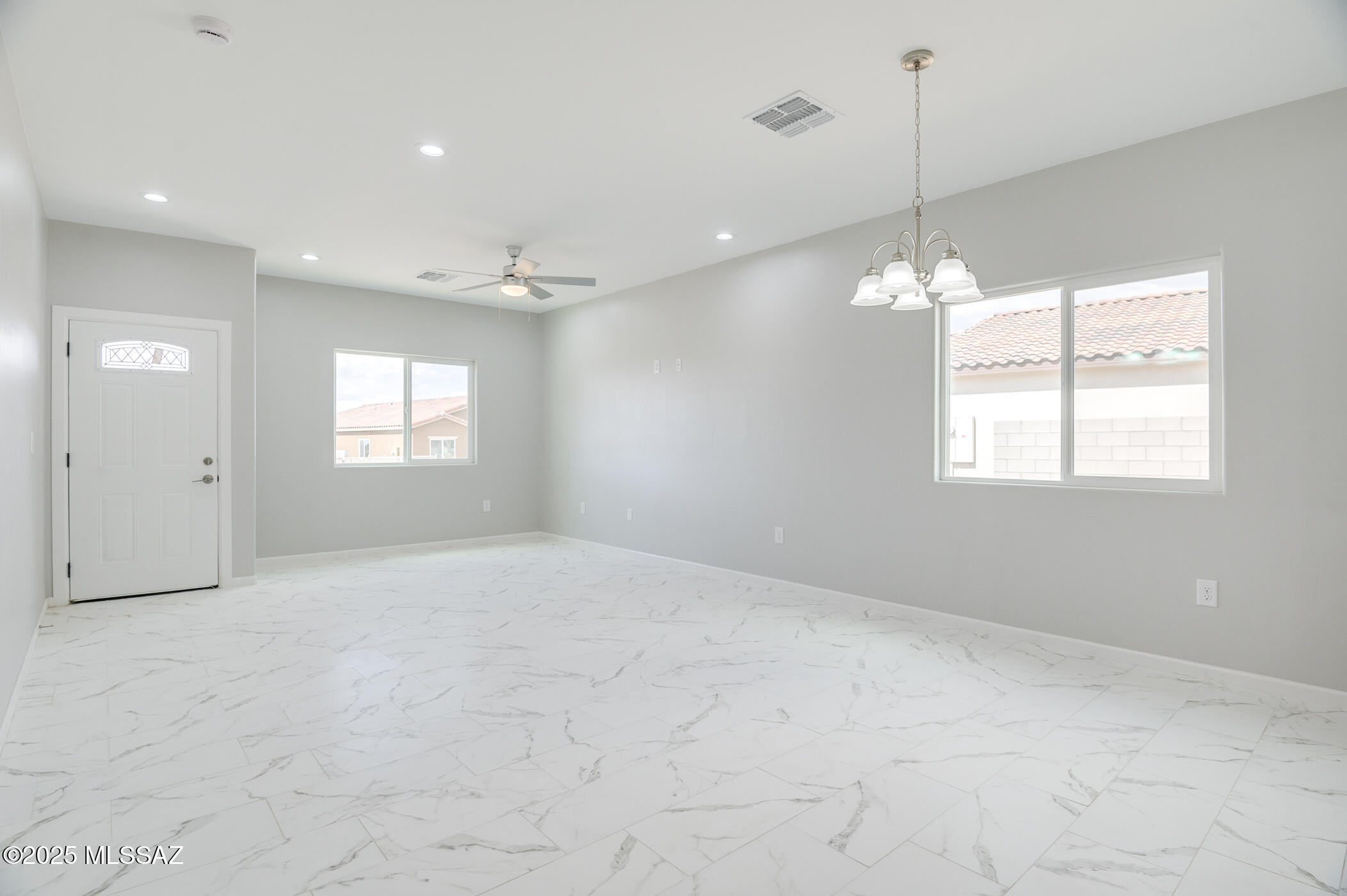 New Tucson Unit NO. 4 (1-203) - Residential