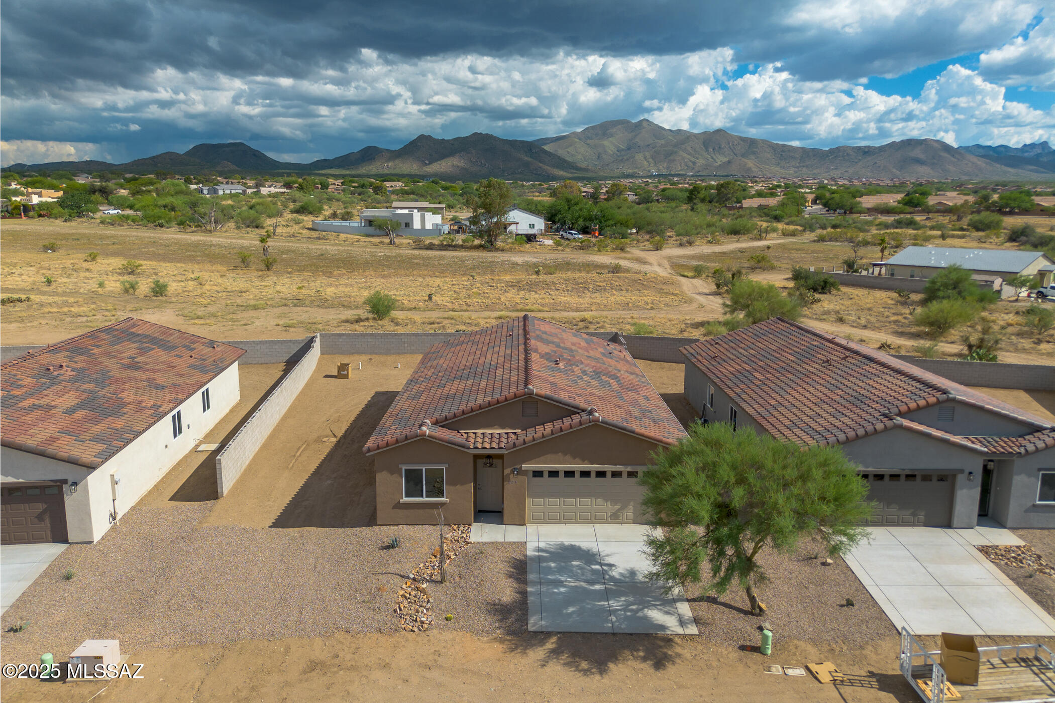 New Tucson Unit NO. 4 (1-203) - Residential