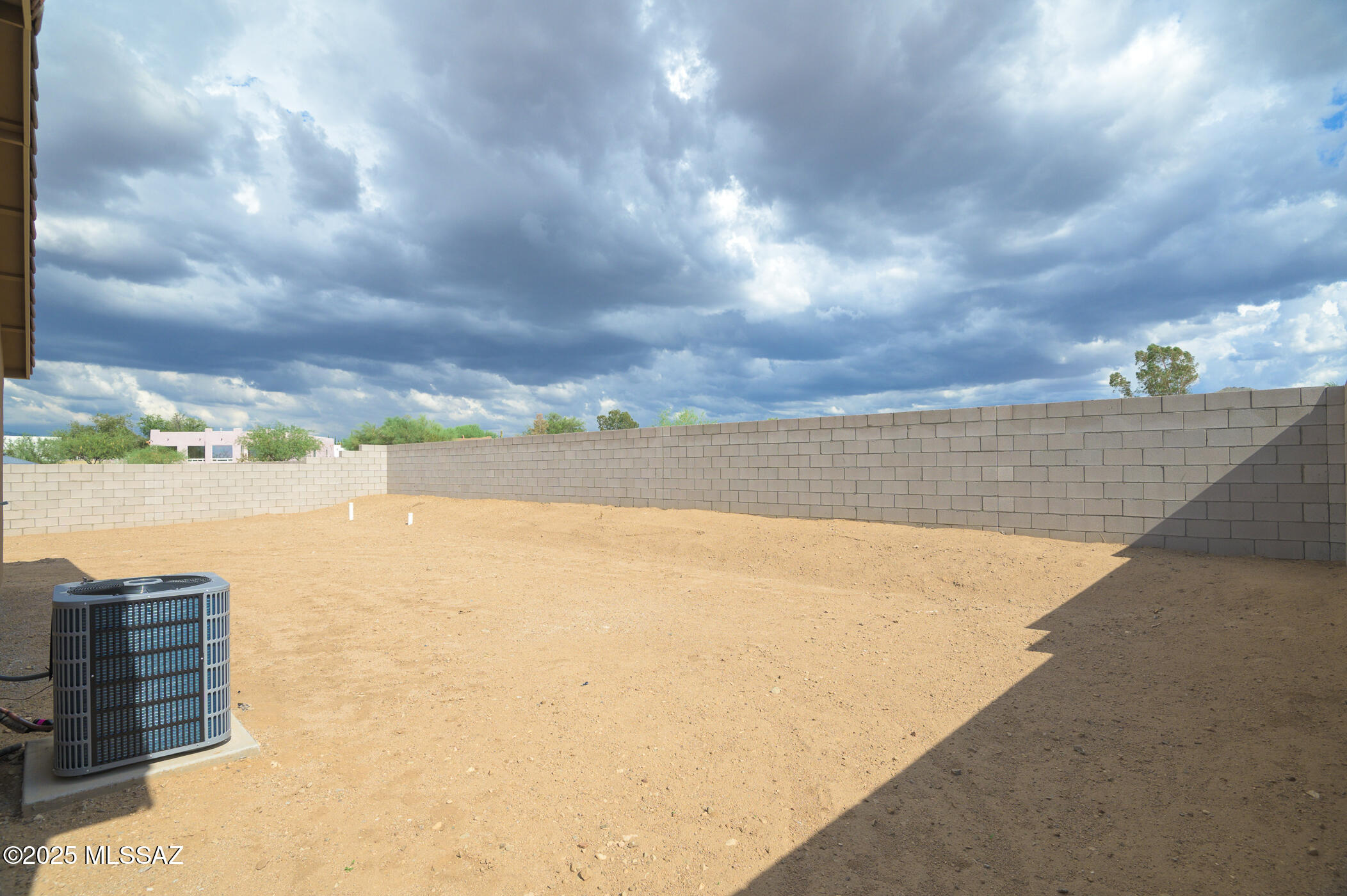 New Tucson Unit NO. 4 (1-203) - Residential