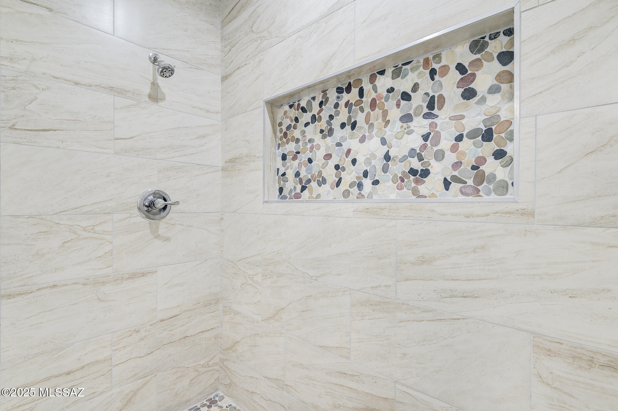 New Tucson Unit NO. 4 (1-203) - Residential