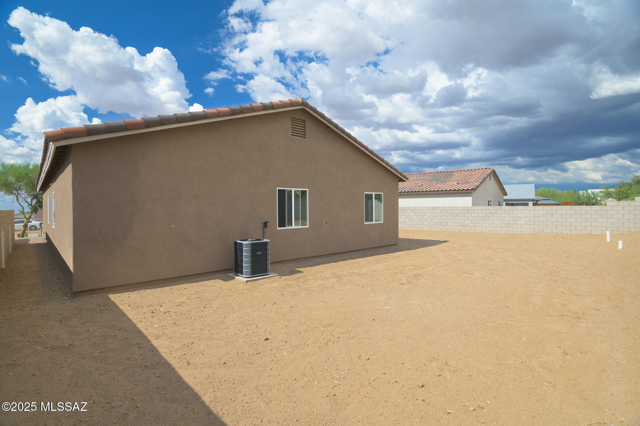 New Tucson Unit NO. 4 (1-203) - Residential