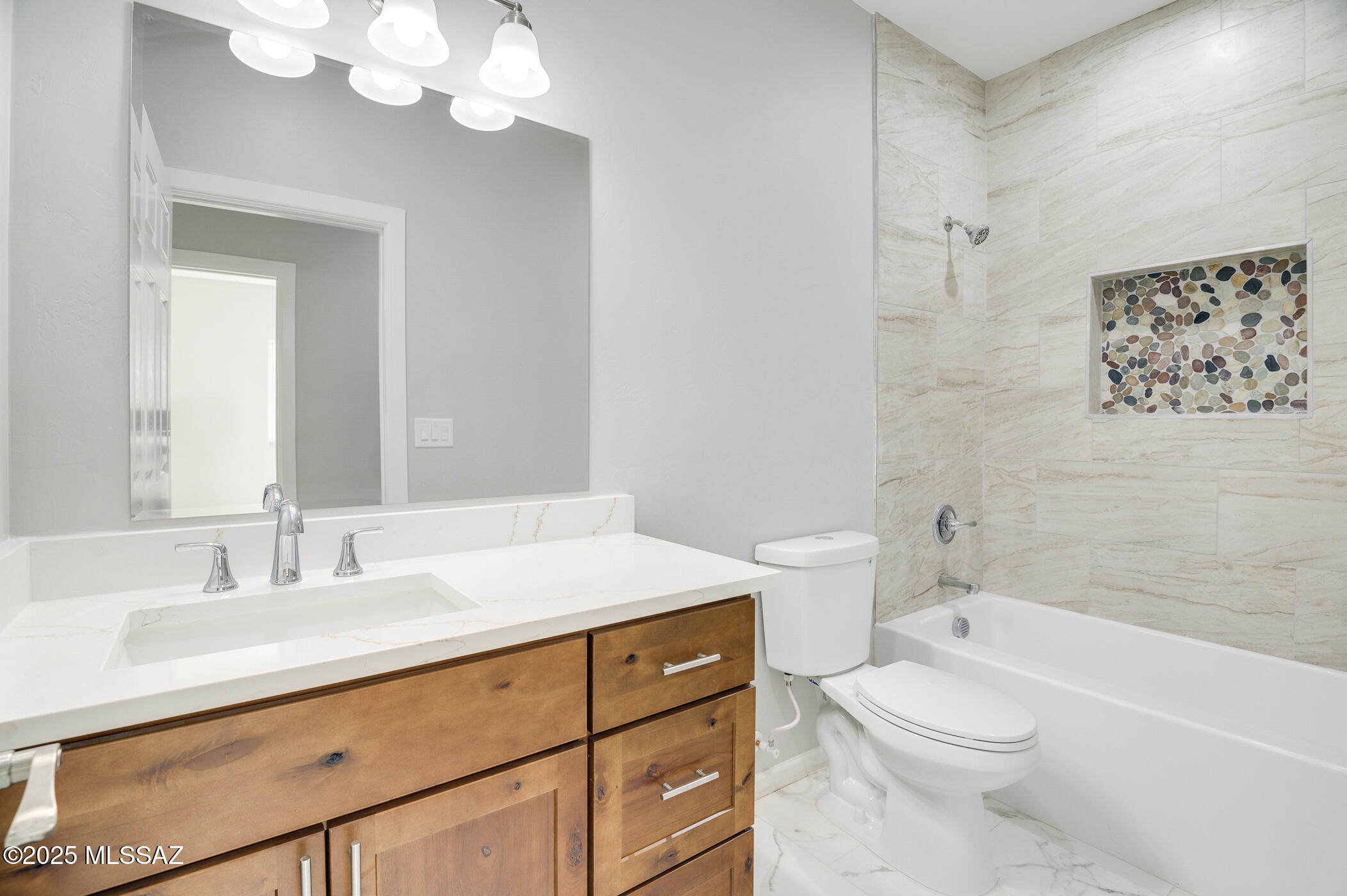 New Tucson Unit NO. 4 (1-203) - Residential