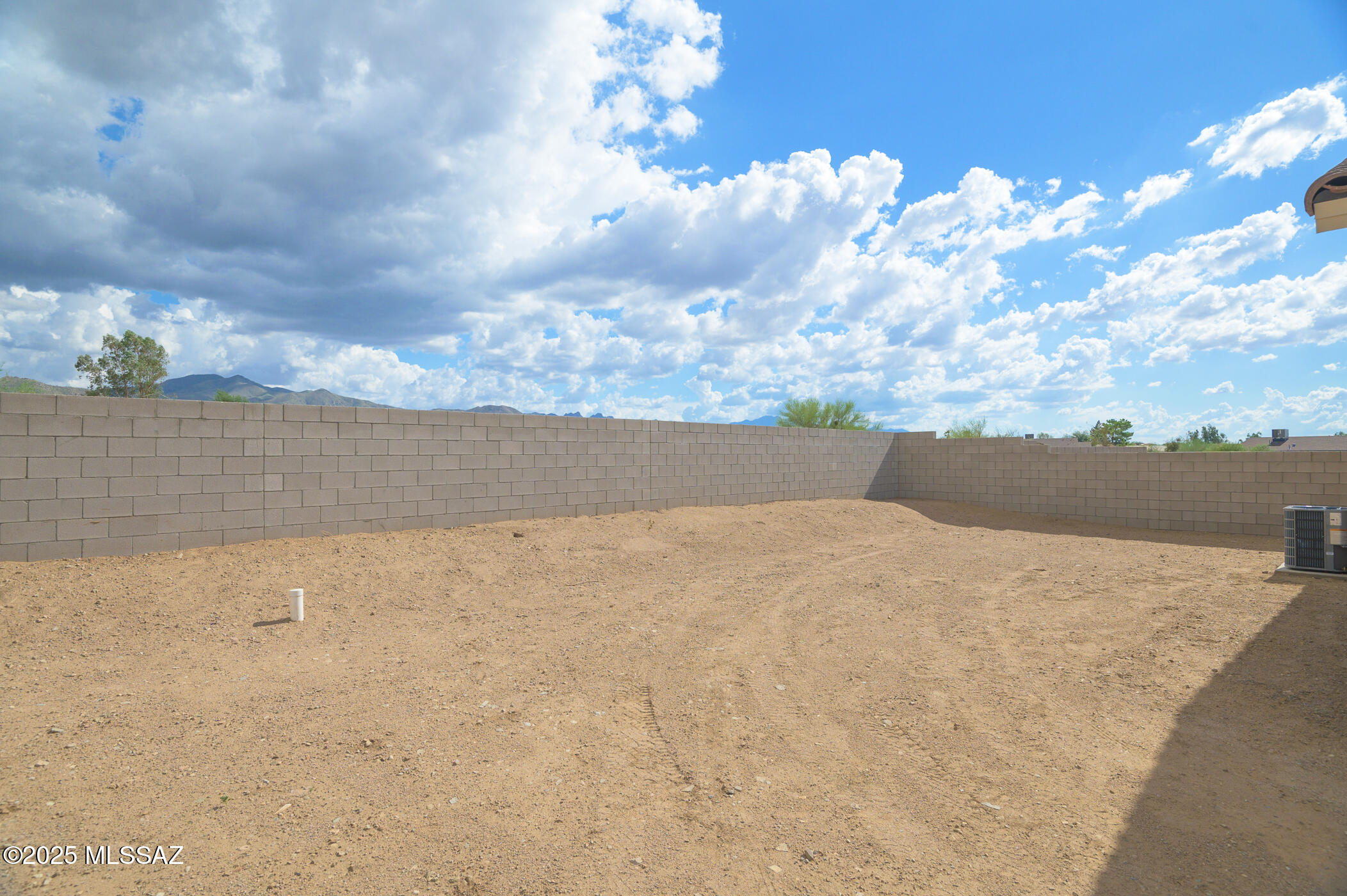 New Tucson Unit NO. 4 (1-203) - Residential