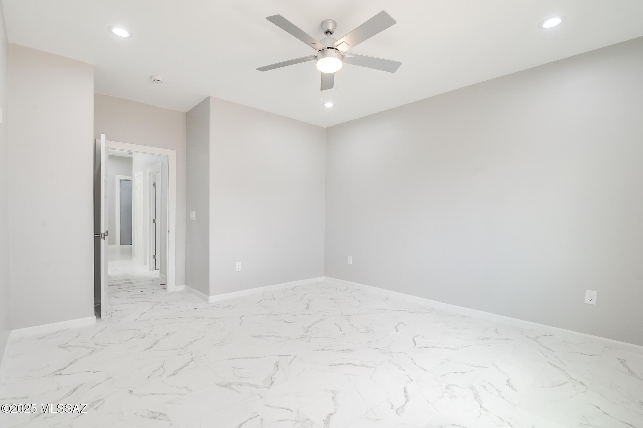 New Tucson Unit NO. 4 (1-203) - Residential