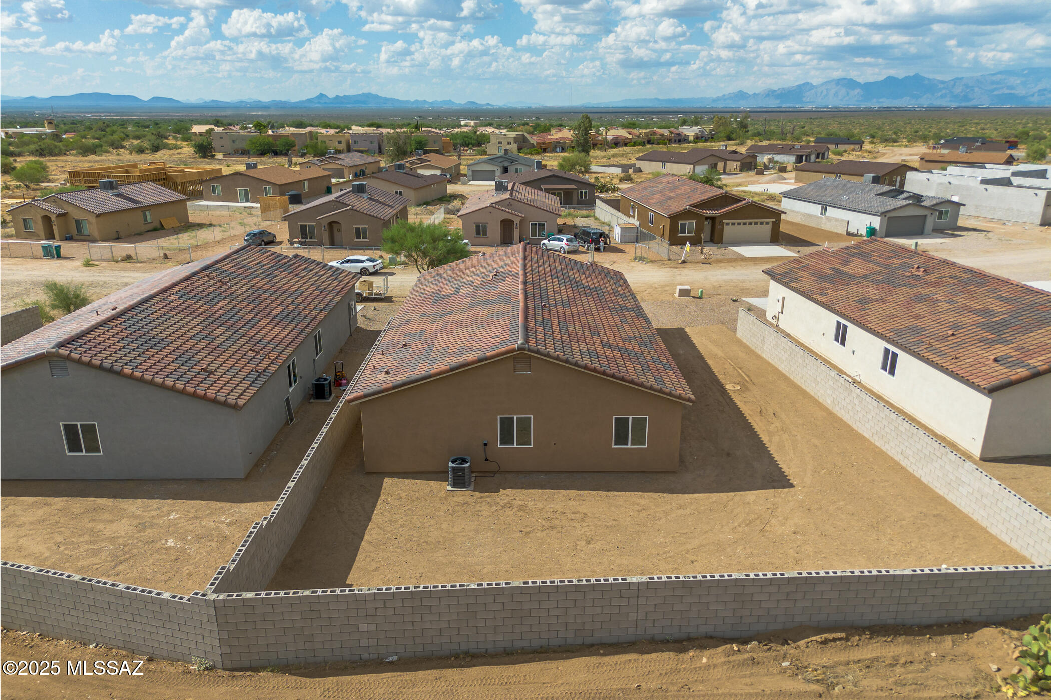 New Tucson Unit NO. 4 (1-203) - Residential