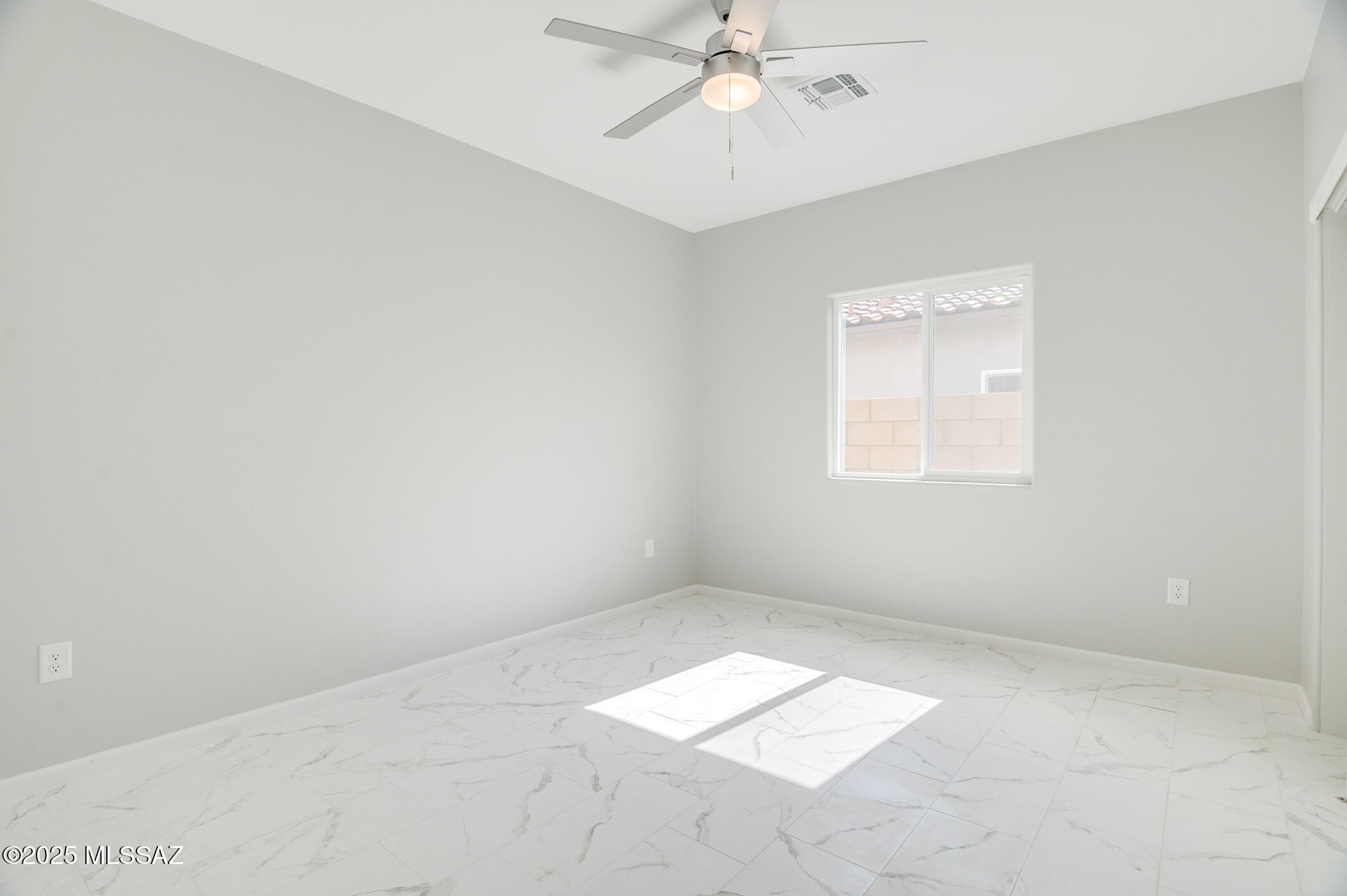 New Tucson Unit NO. 4 (1-203) - Residential