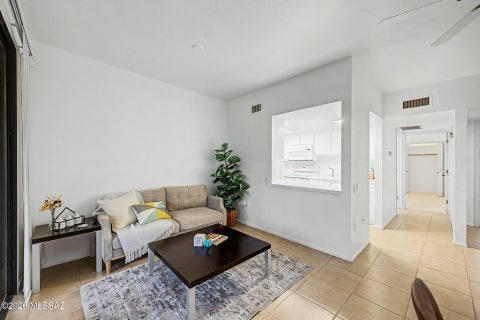 Photo of 1364 W Desert Hills Drive, Green Valley, AZ 85622 (MLS # 22621428)