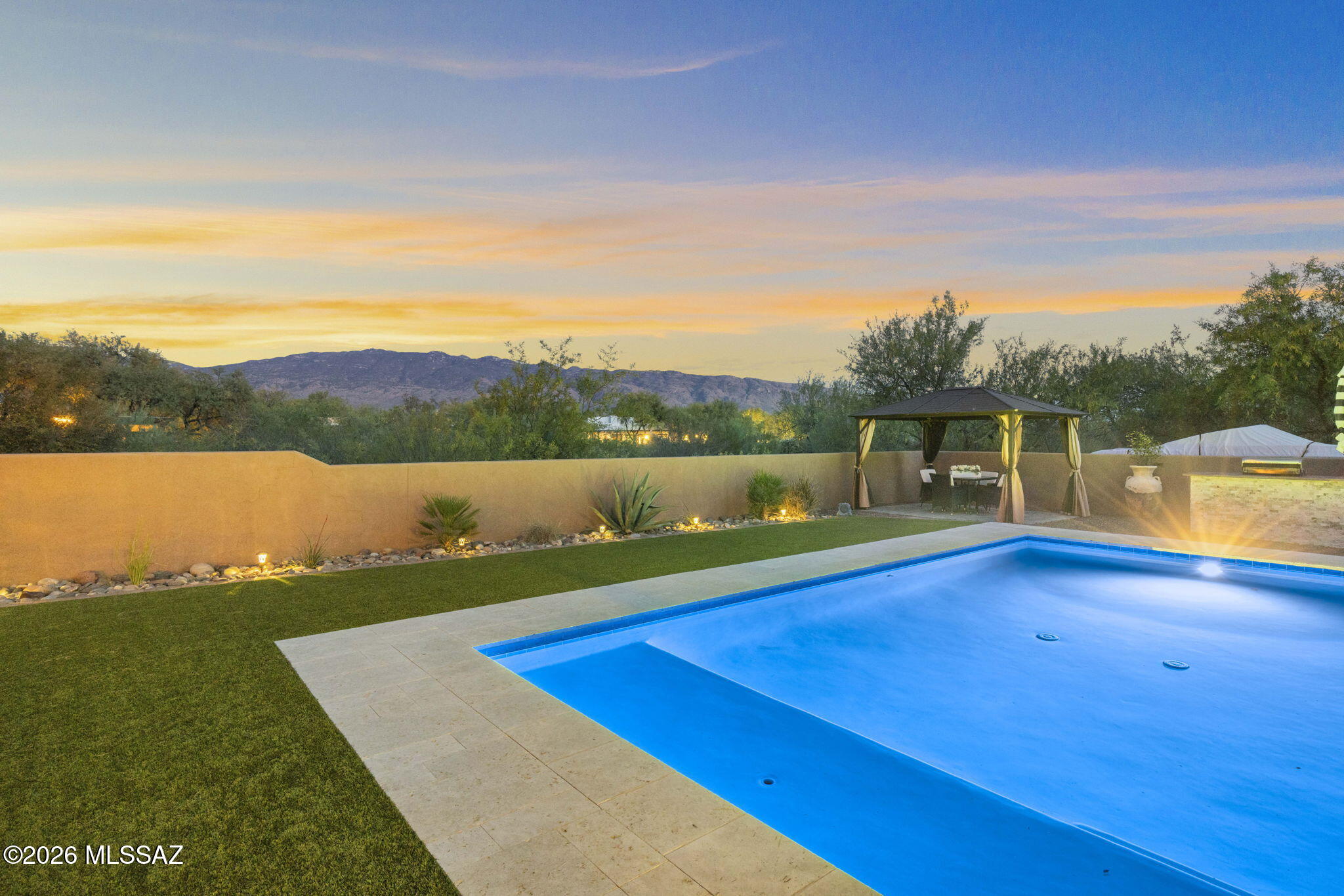 Loma De La Vista Verde (1-38) - Residential