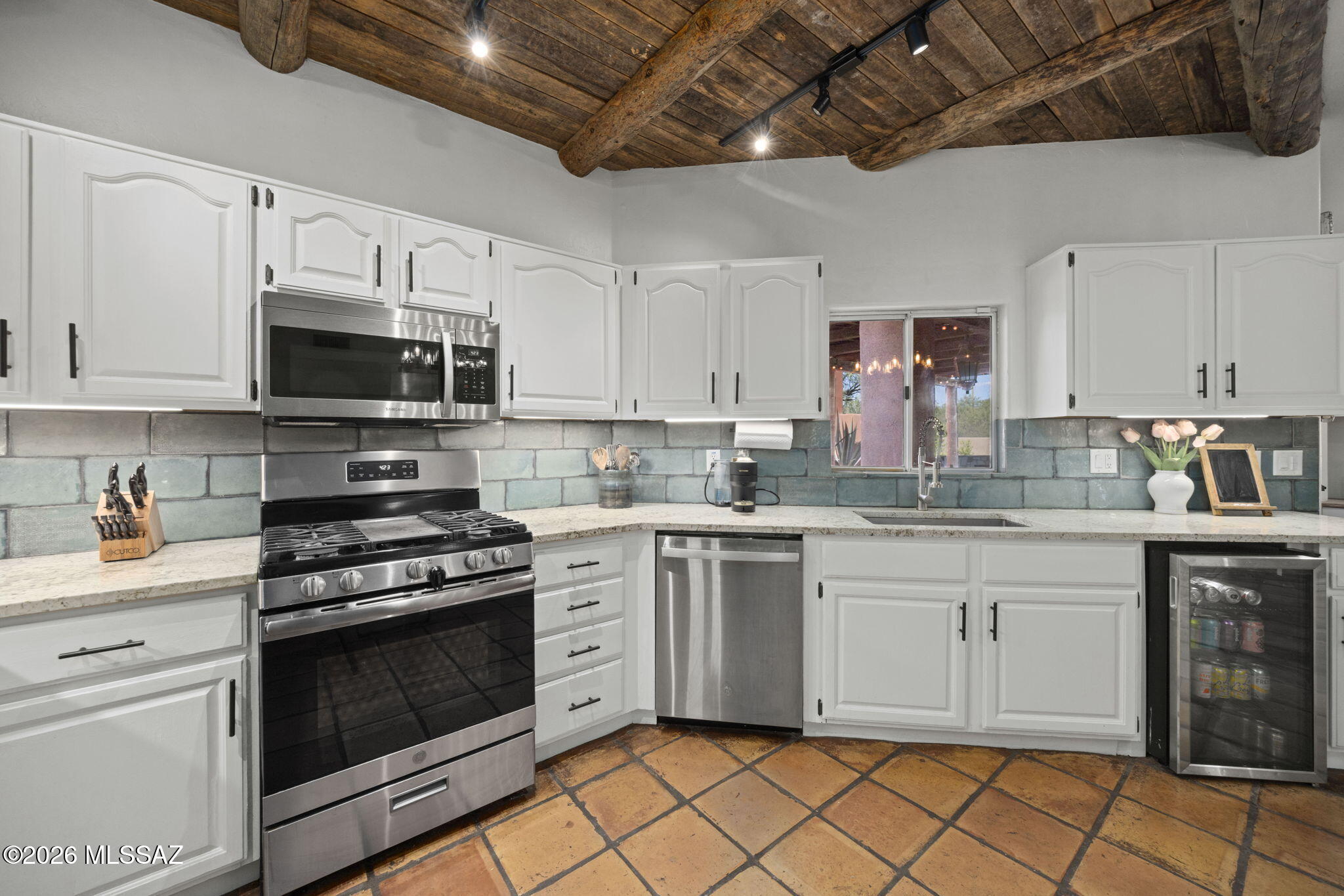 Loma De La Vista Verde (1-38) - Residential