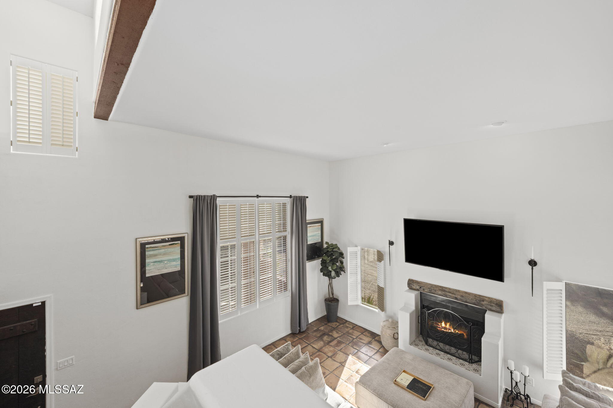 Loma De La Vista Verde (1-38) - Residential