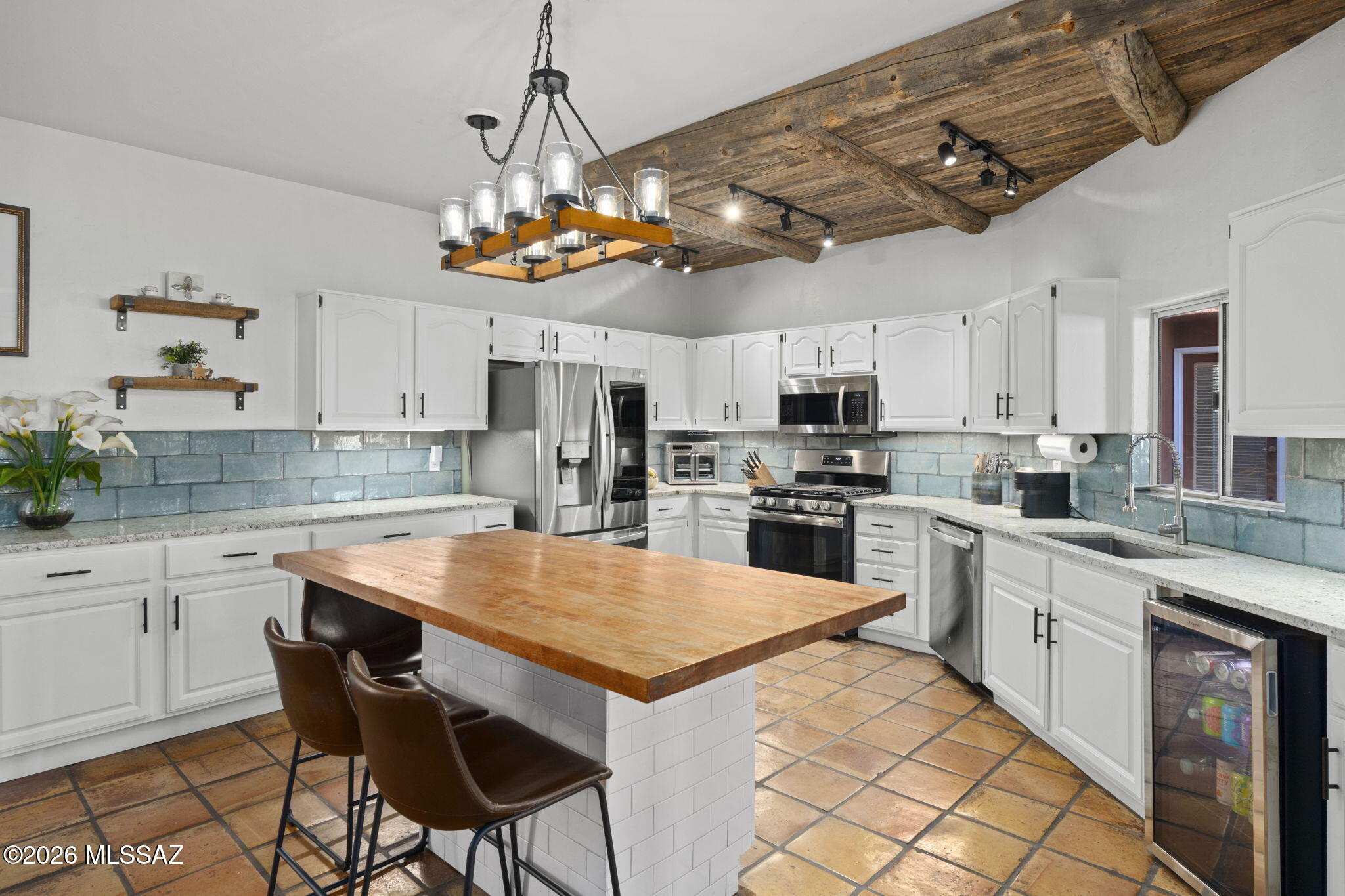 Loma De La Vista Verde (1-38) - Residential