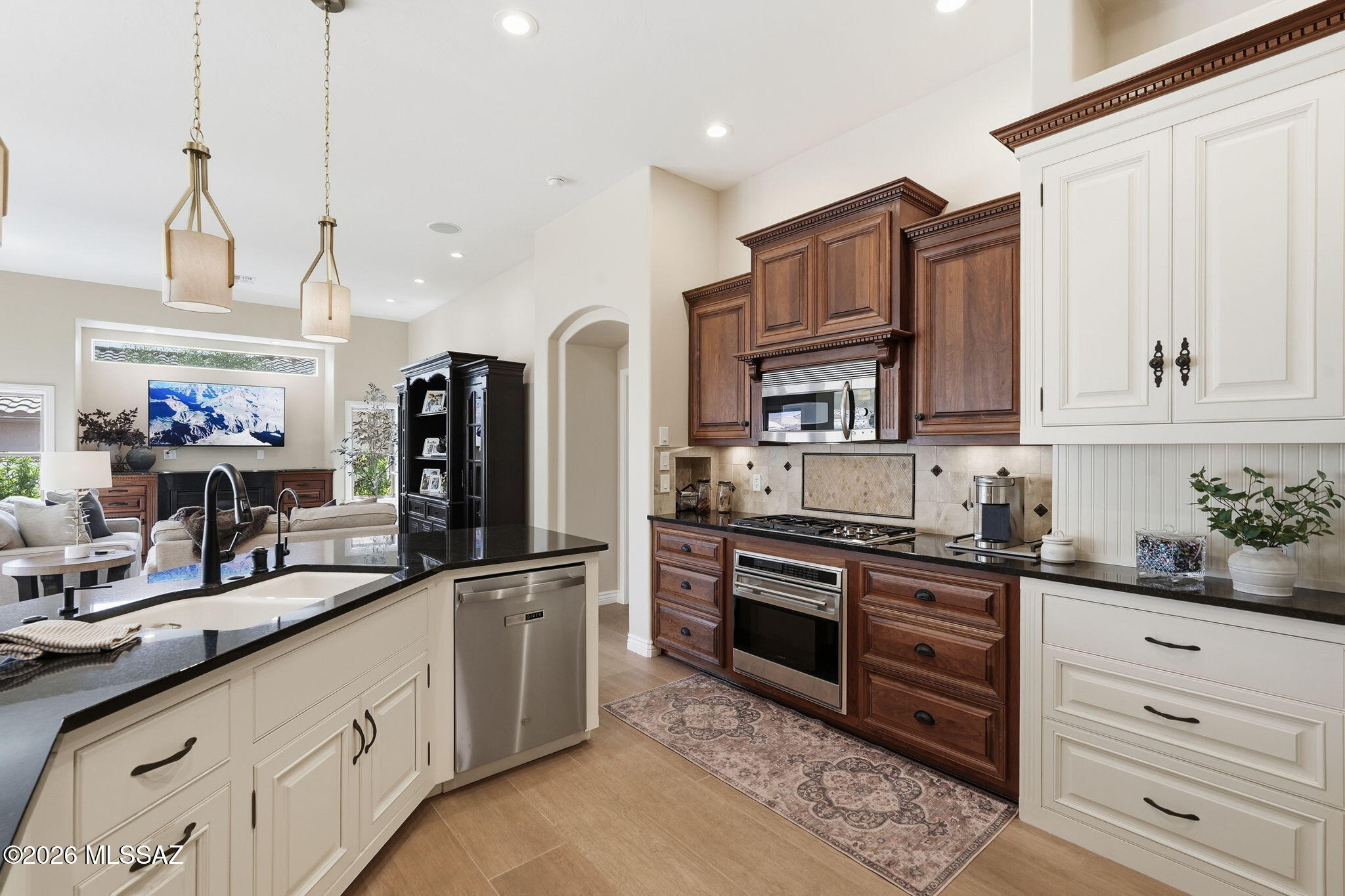 61841 E Redwood Drive