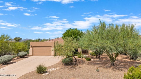 Photo of 1236 W Portico Drive, Oro Valley, AZ 85755 (MLS # 22624831)