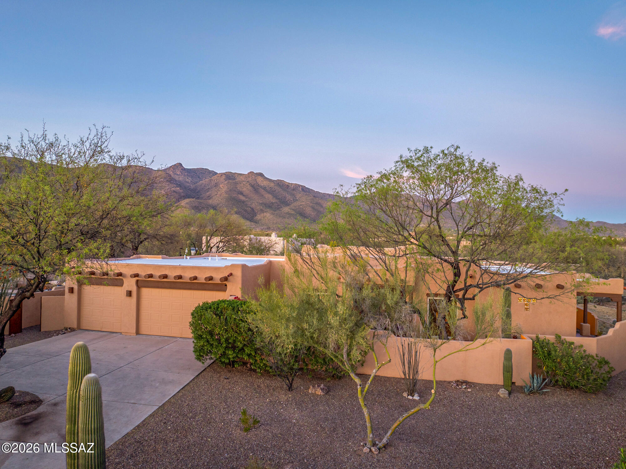 10301 E Placita Guanajuato