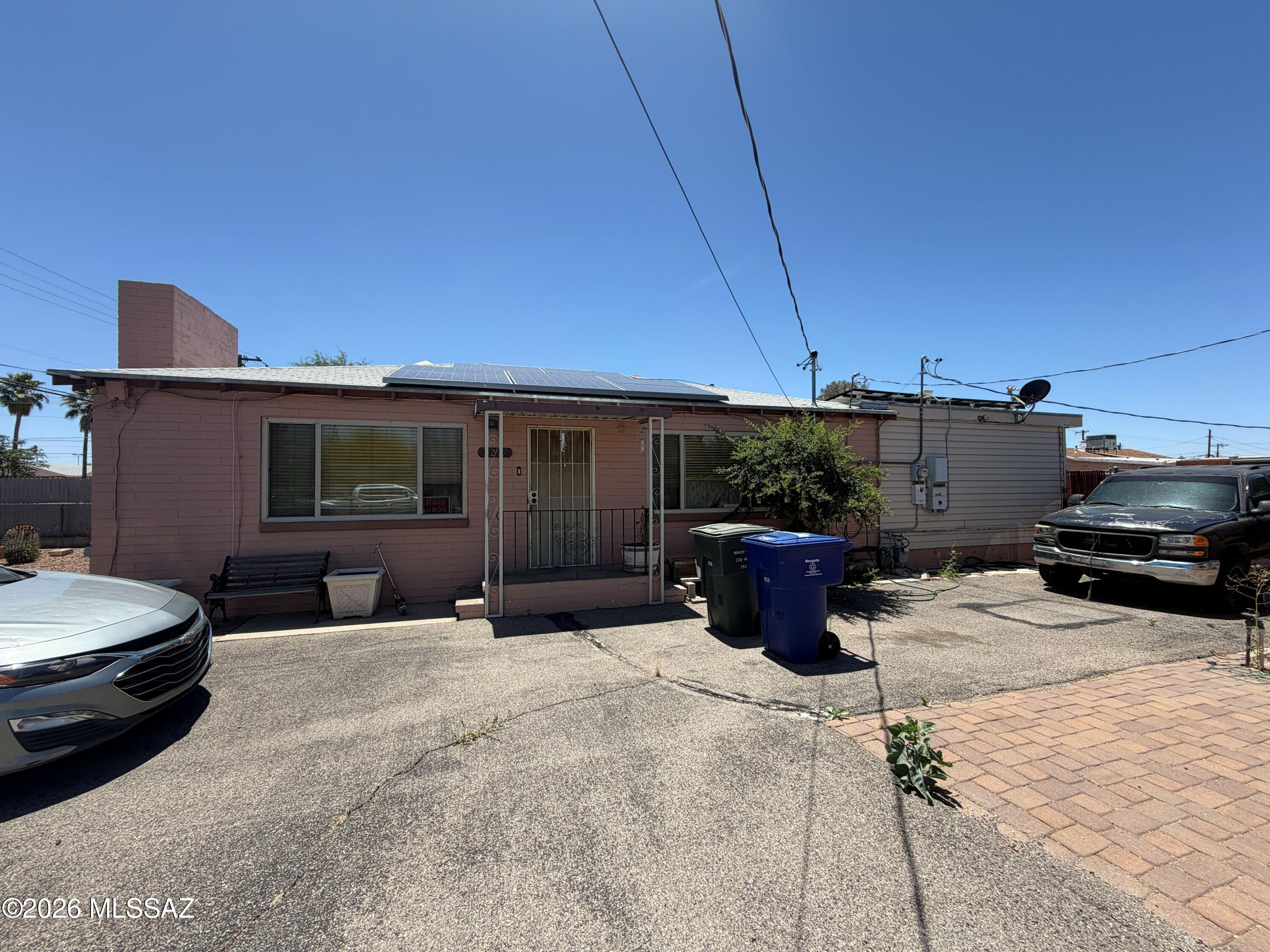 1211 N Belvedere Avenue