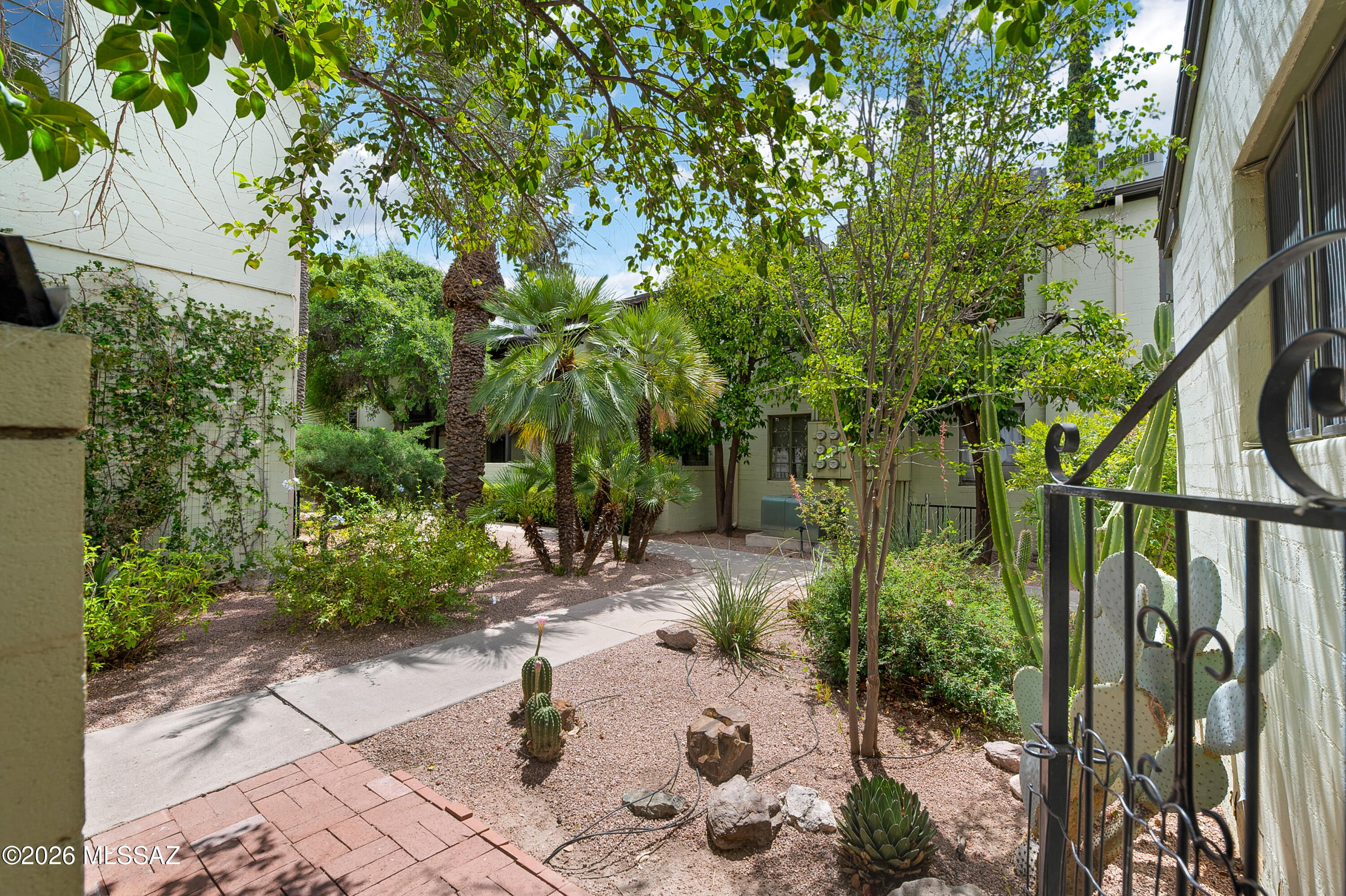 El Encanto Apartments - Residential