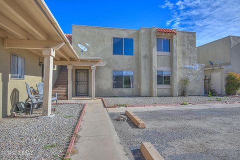 Photo of 4423 Plaza Vista, Sierra Vista, AZ 85635 (MLS # 22605127)