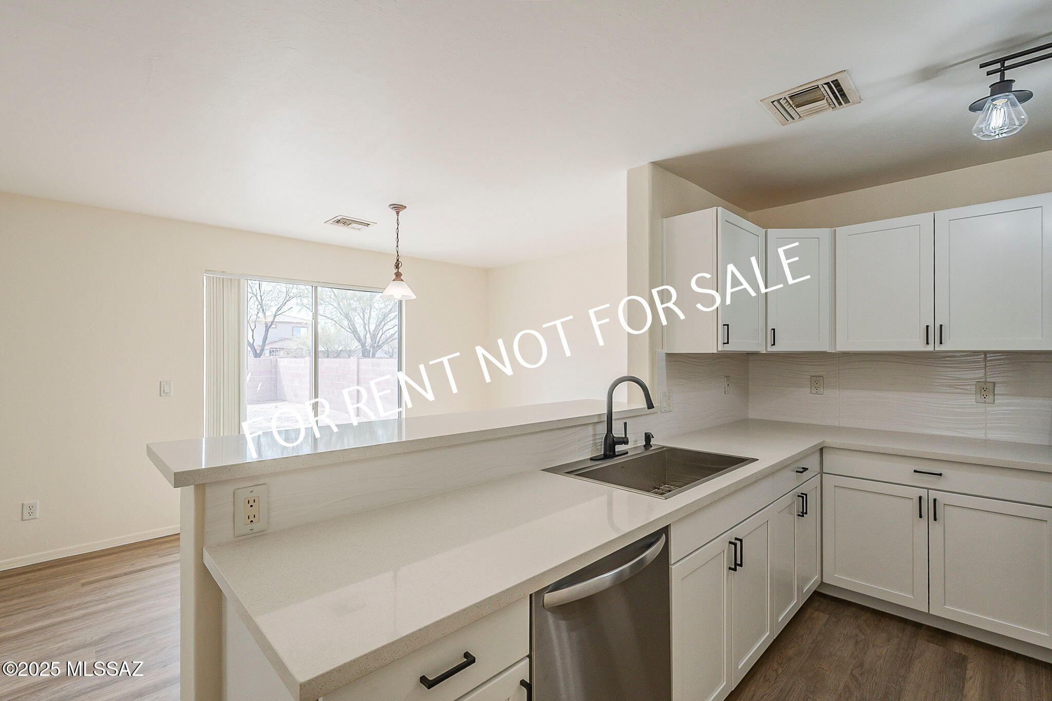 Valencia Reserve (1-326) - Residential Lease