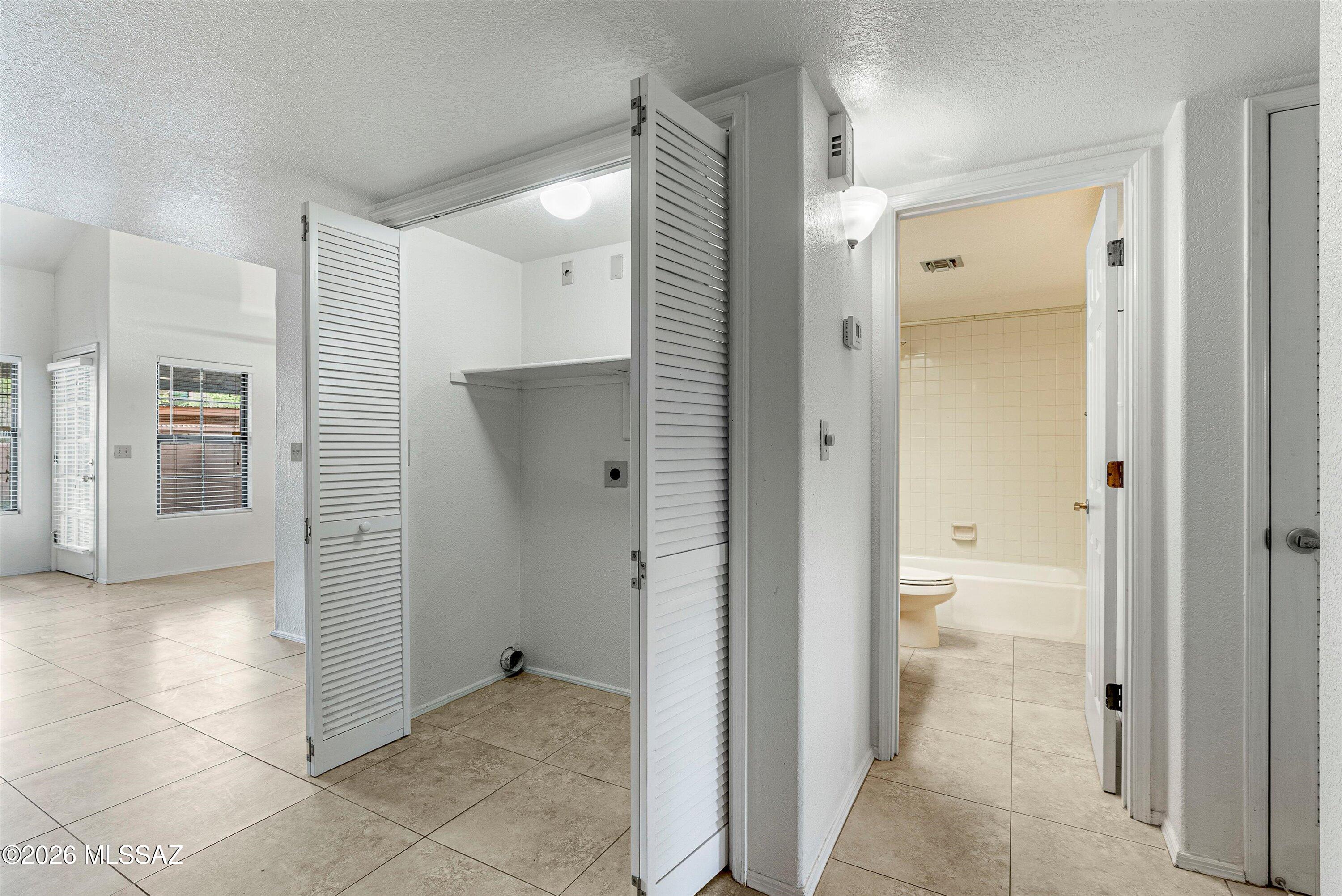 Ventana De Sabino North (1-127) - Residential