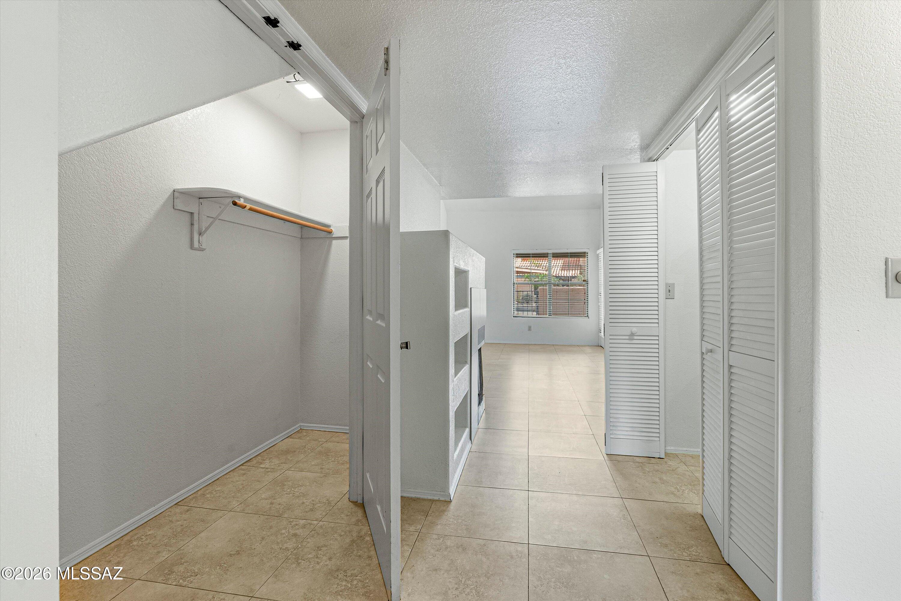 Ventana De Sabino North (1-127) - Residential