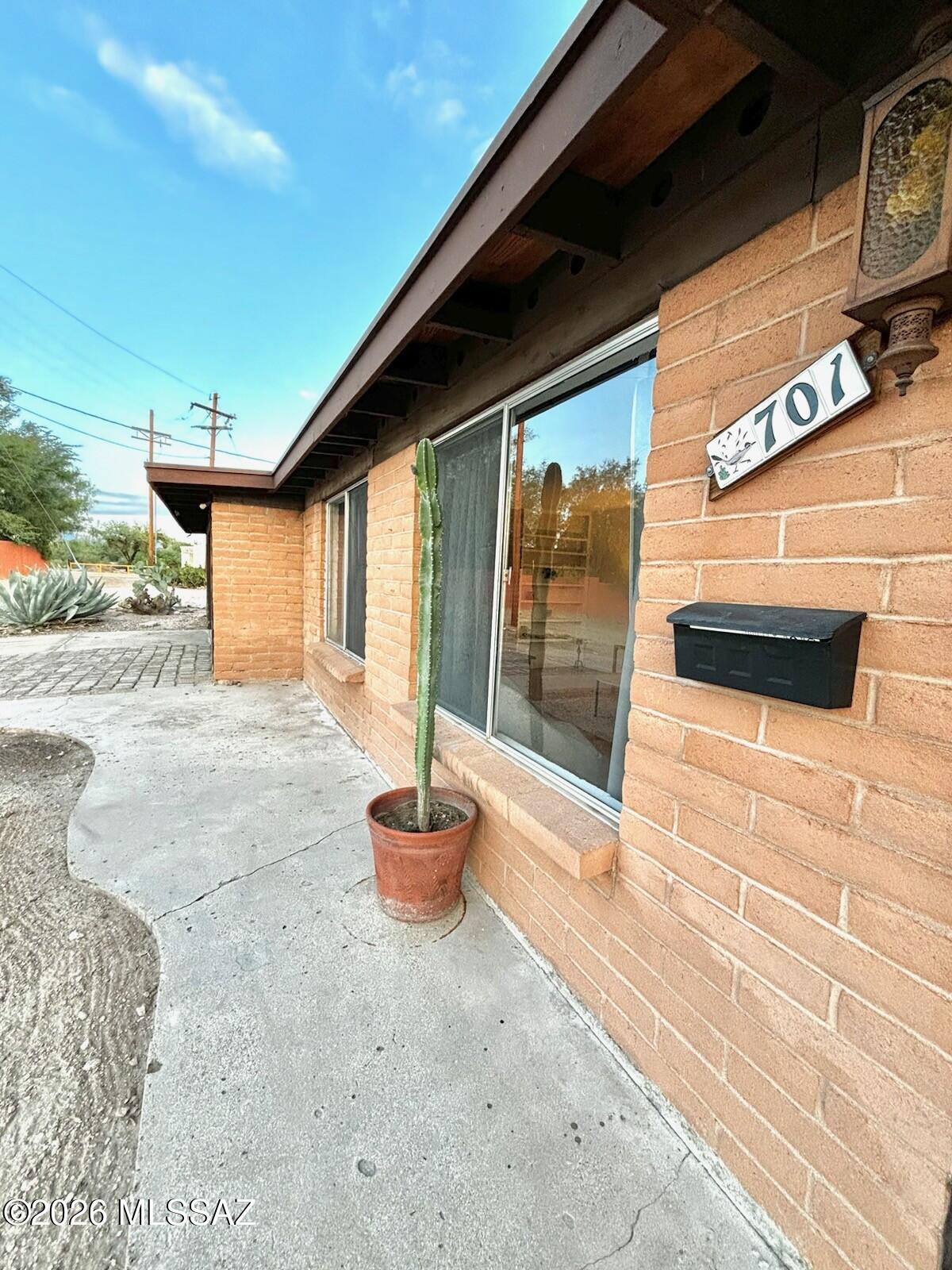 701 W Edgewater Drive