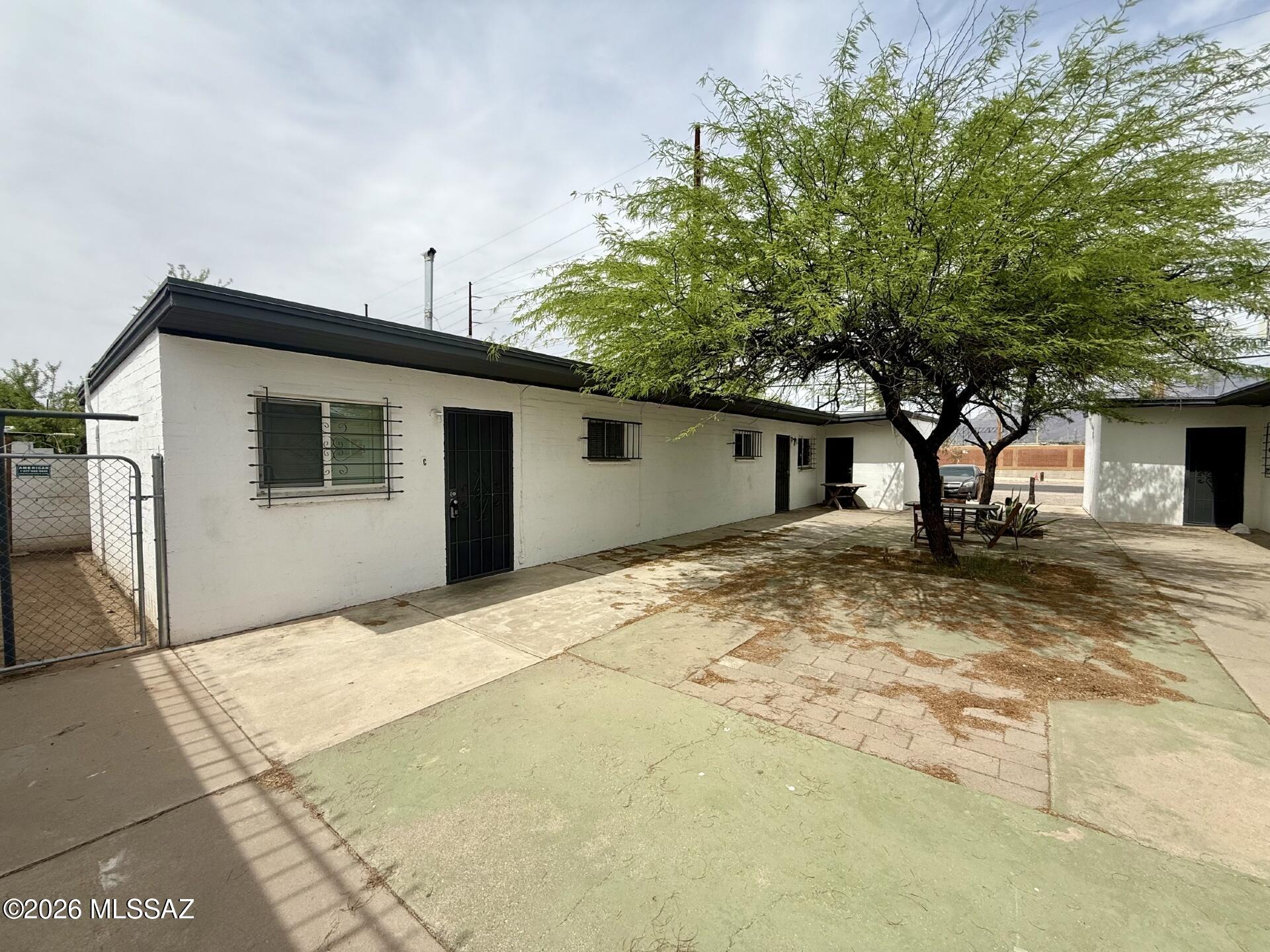 Unsubdivided - Residential Lease