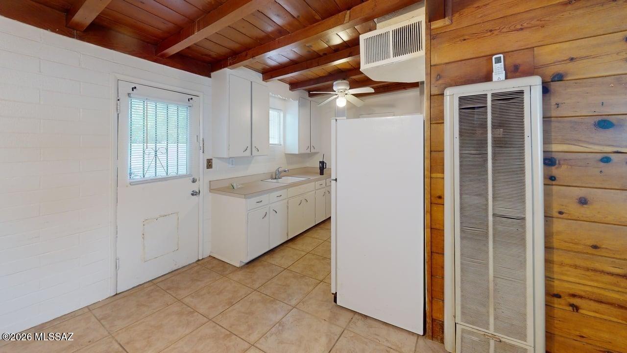 Unsubdivided - Residential Lease
