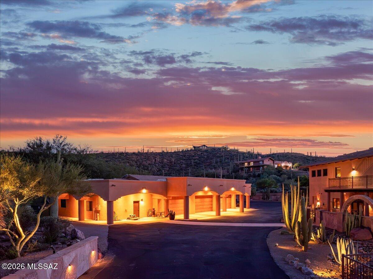 2013 N El Moraga Drive