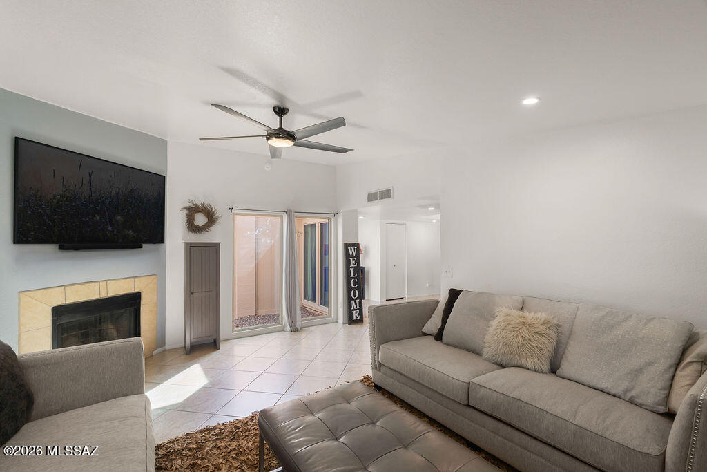 Pantano Townhomes (1-118) - Residential