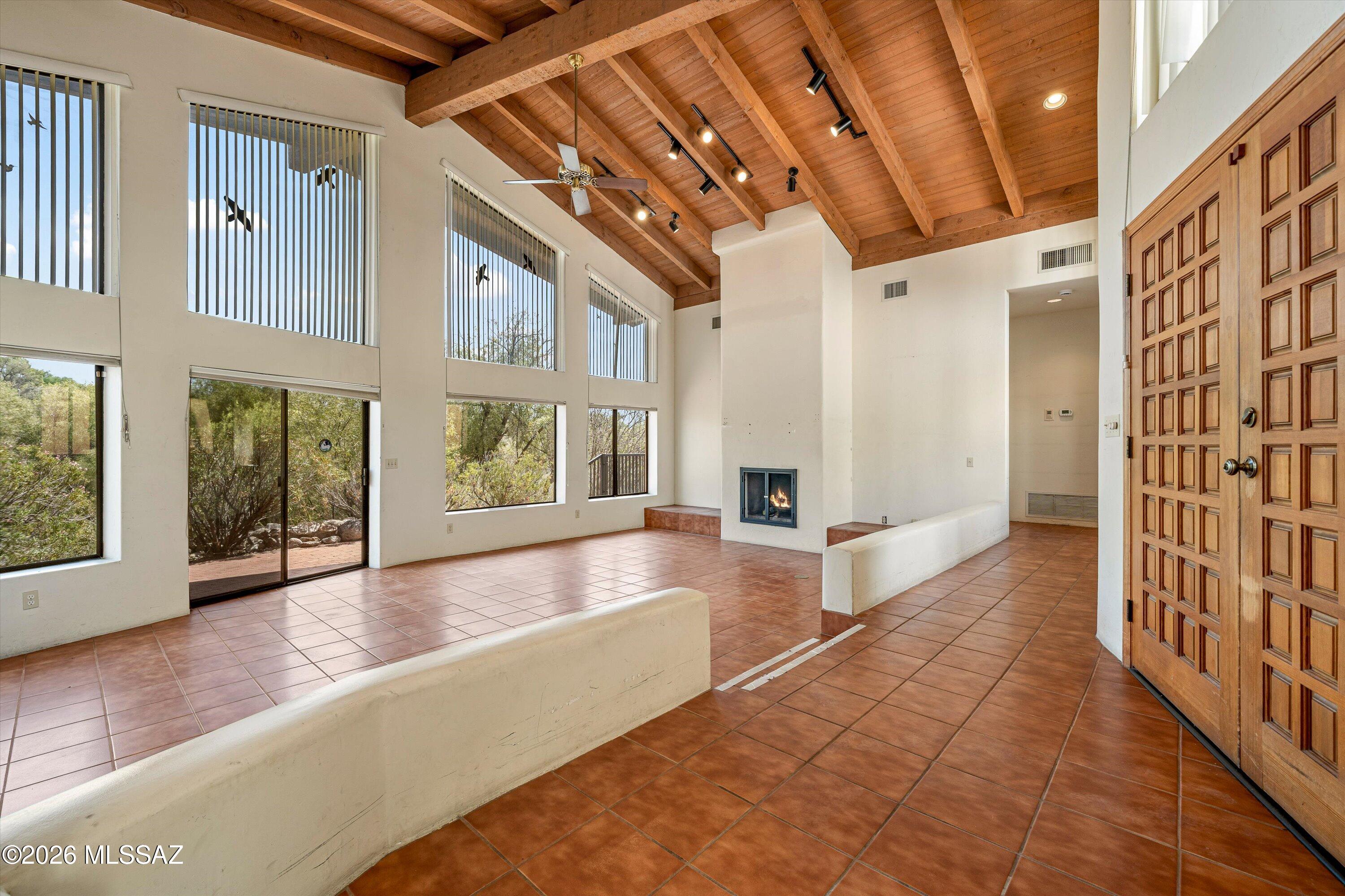 5110 N Calle La Cima