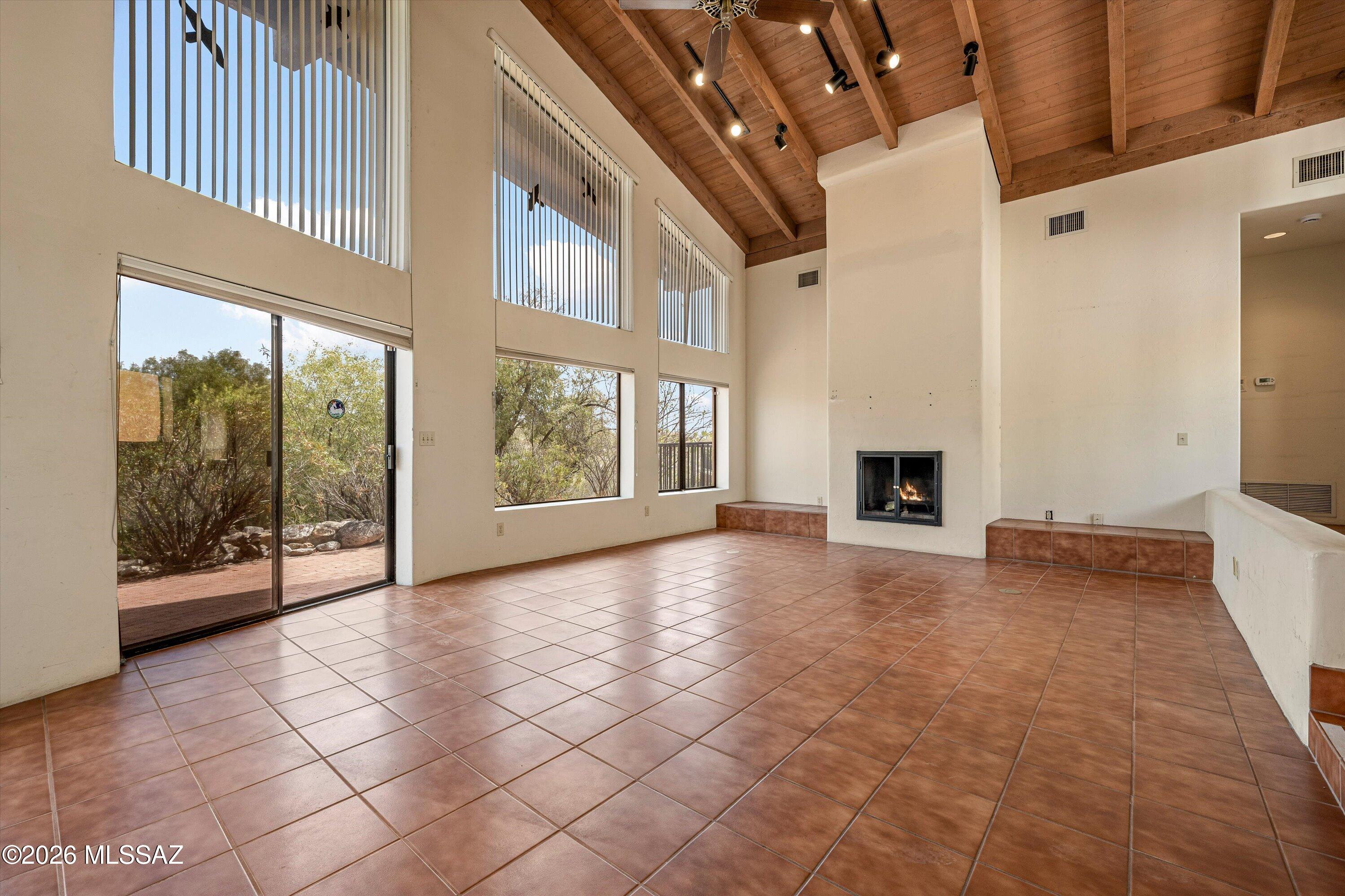 Catalina Foothills Estates NO. 7 (44-120) - Residential