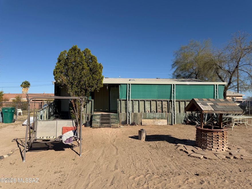 Estate sale being sold AS-IS.  CASH only.  Water is not on at the property and will NOT be turned on for inspections. Seller has no knowledge about the property and no disclosures will be provided.