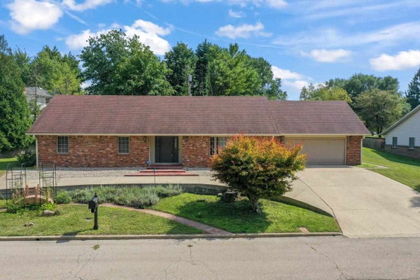 411 CASTLE BLVD, NEW CASTLE, IN 47362 - Image 83586ff6d613d41c72c5c7dca7efabbb/3329780141