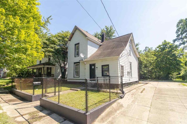 1208 N ELM ST, MUNCIE, IN 47303 - Image 86554d1a97e6c4fa83de32dae0c6b4ce/589636696