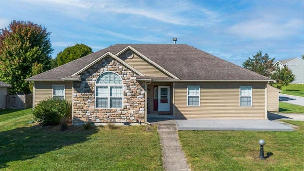 2230 ROAMING HILLS DR, RICHMOND, IN 47374 - Image 9754ba69329b4bd0efed48b2d554cd5c/3977806703