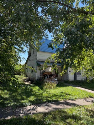 400 E SHACKLEY ST, GENEVA, IN 46740 - Image f8d36b09e4074fe59c1a5fe18d39cac2/2860282445