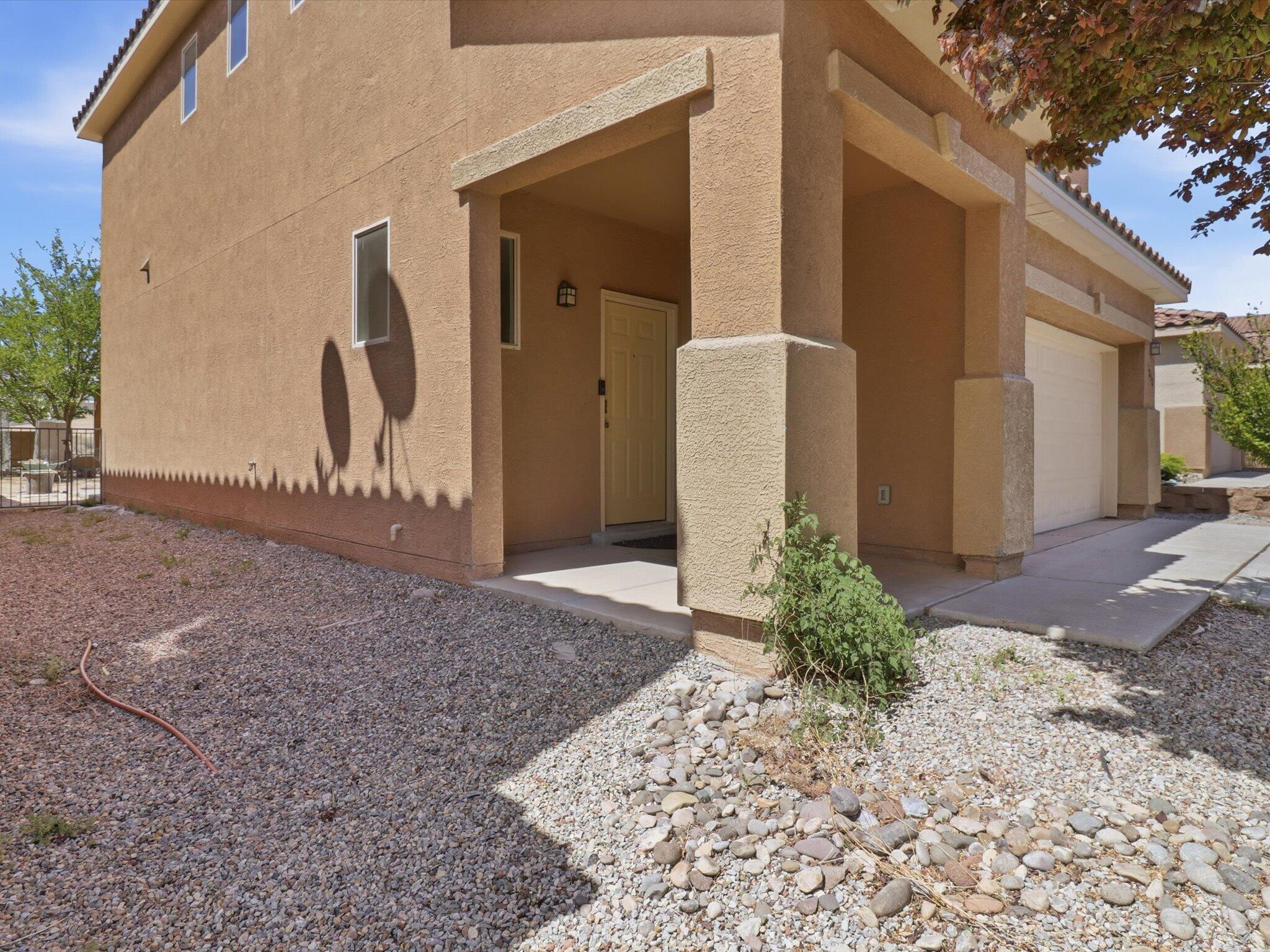 2252 Violeta Circle SE