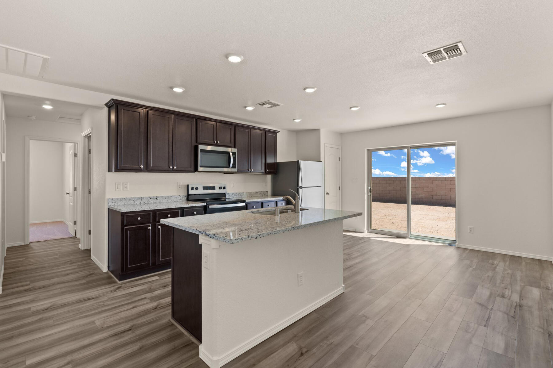 2618 Desi Loop, Belen, New Mexico image 5