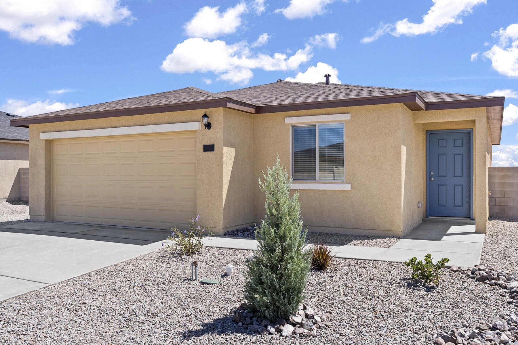 2618 Desi Loop, Belen, New Mexico image 1