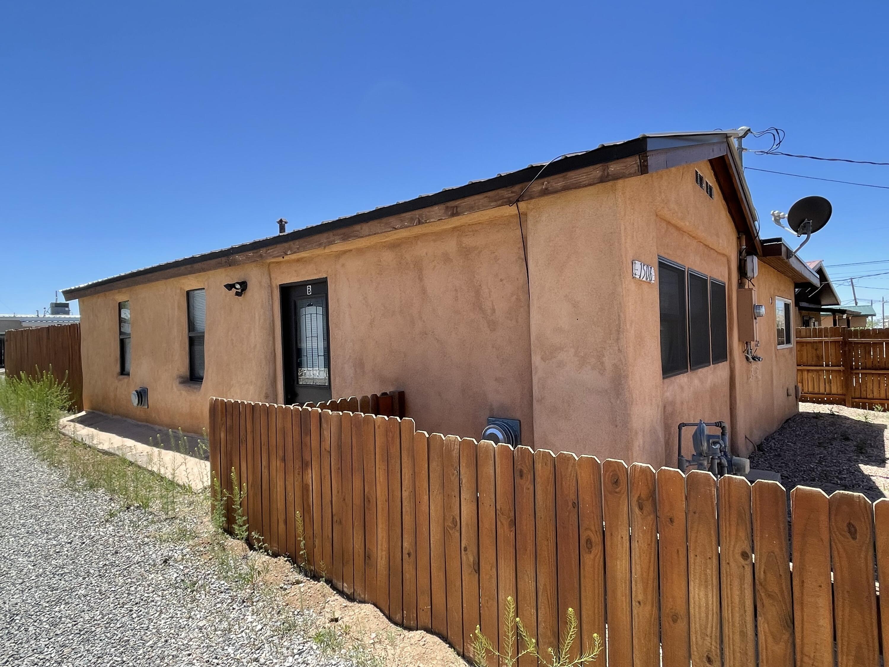 View Santa Fe, NM 87505 house