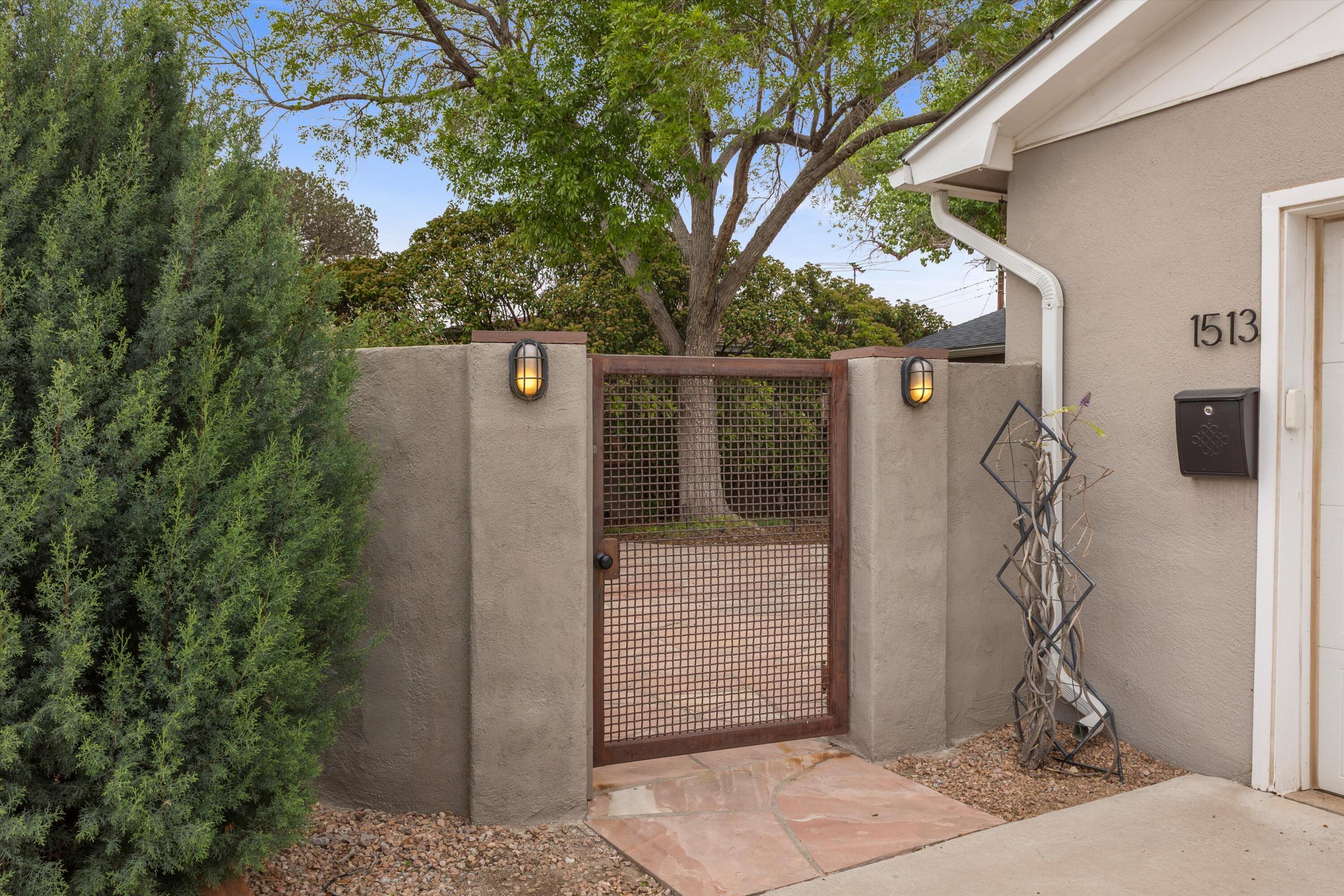 1513 Dartmouth Drive NE