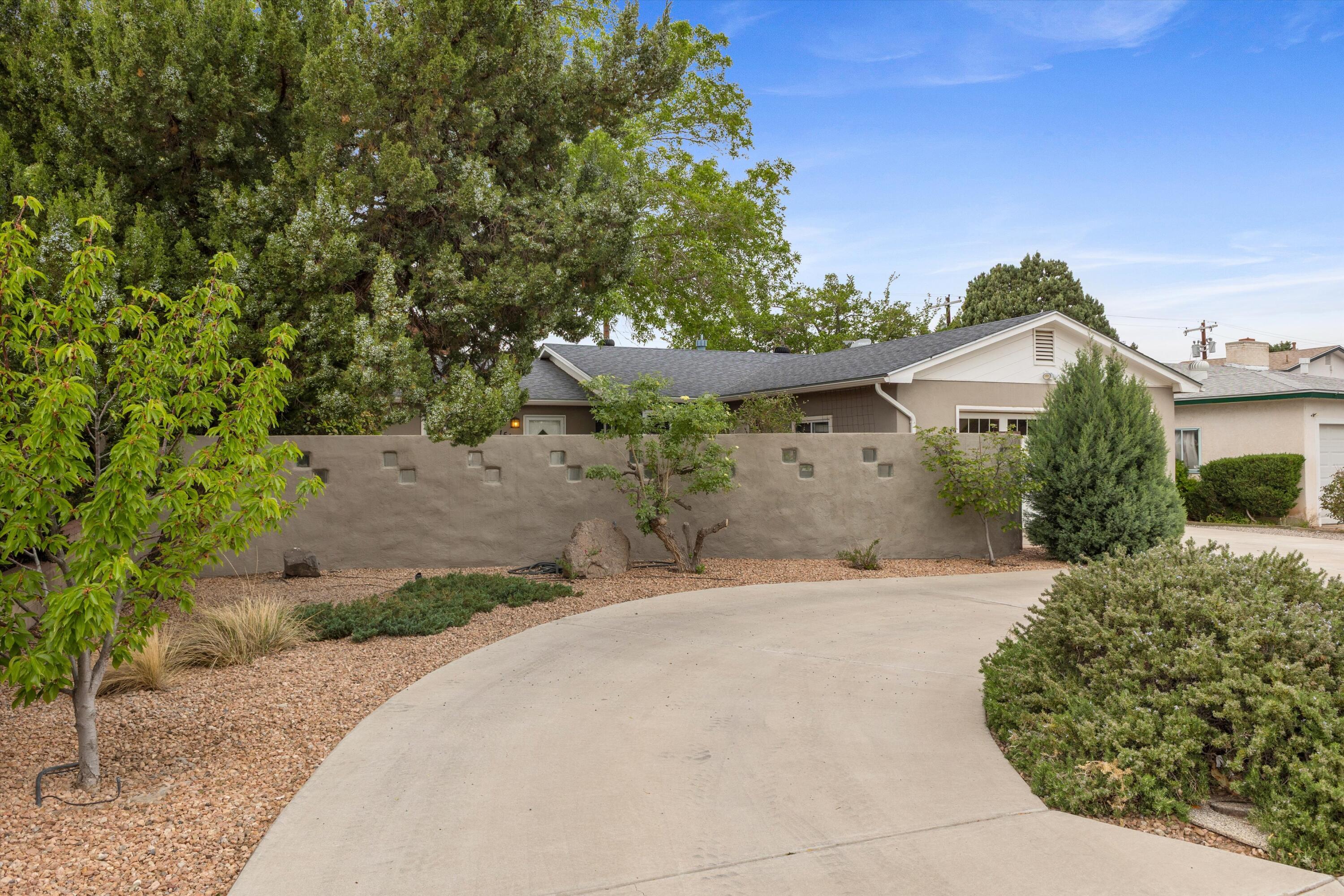 1513 Dartmouth Drive NE