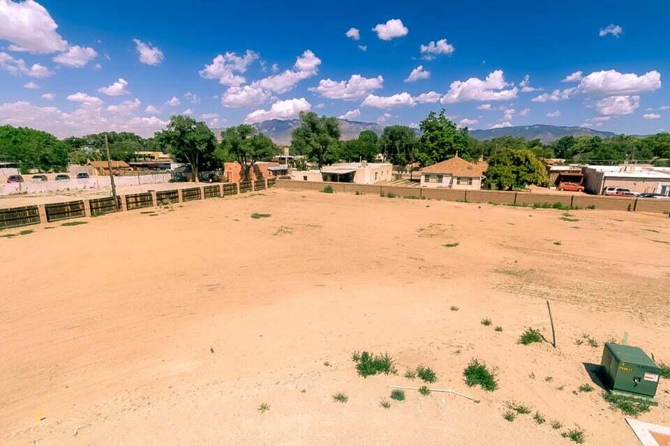 Zia View Court, Los Ranchos, New Mexico image 3