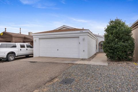 Photo of 1840 Peach Road NE, Rio Rancho, NM 87144 (MLS # 1094518)
