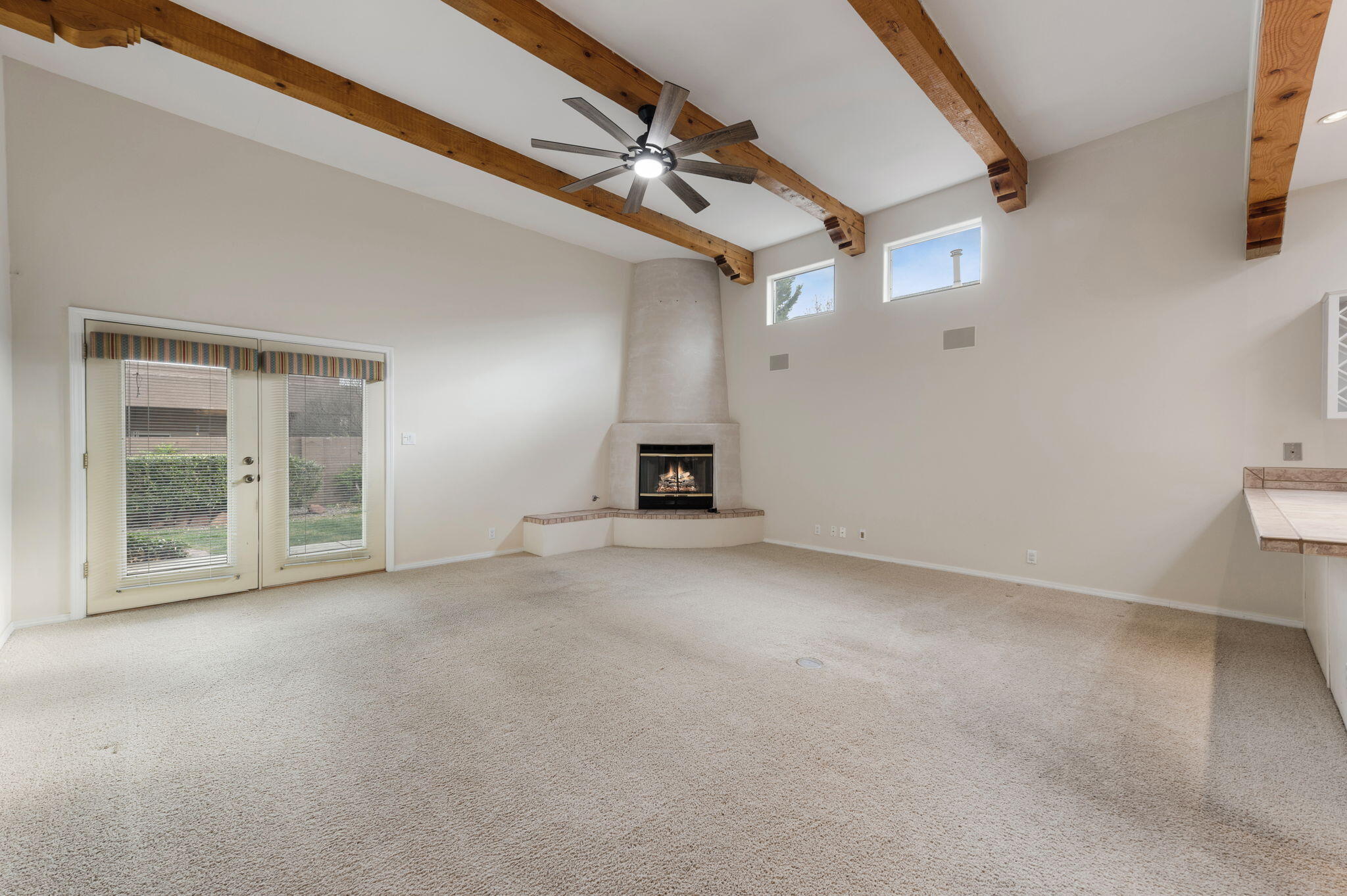 10011 Alexandria Road NE