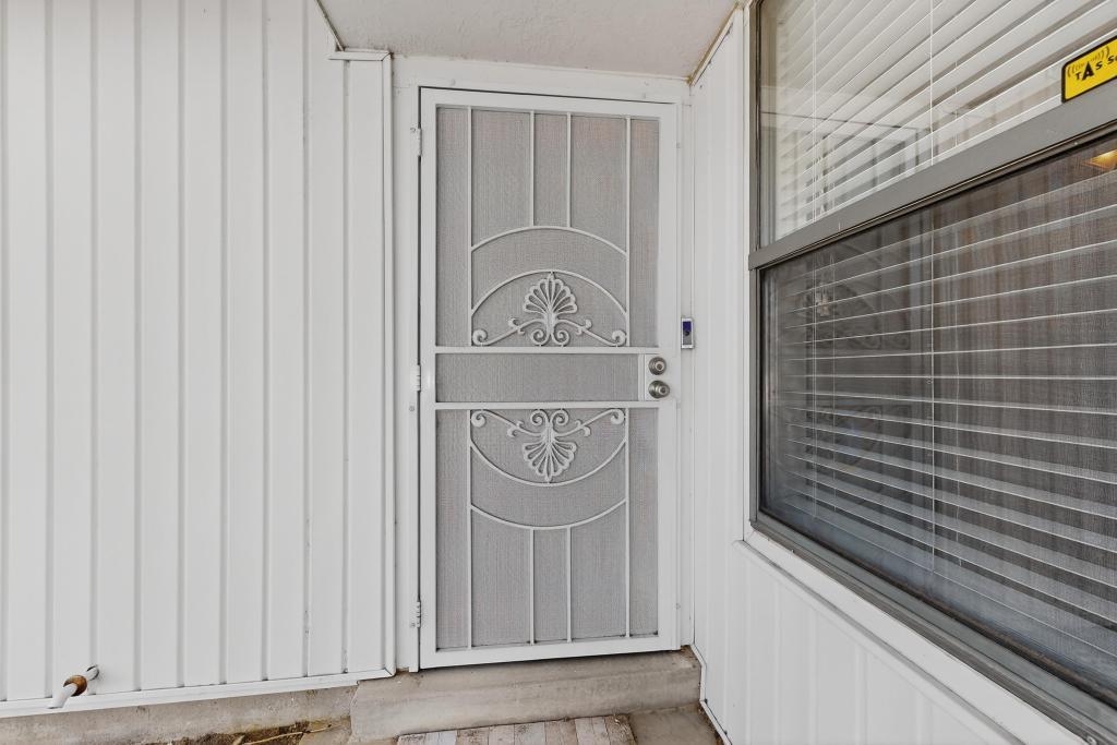 8228 Otero Avenue NE