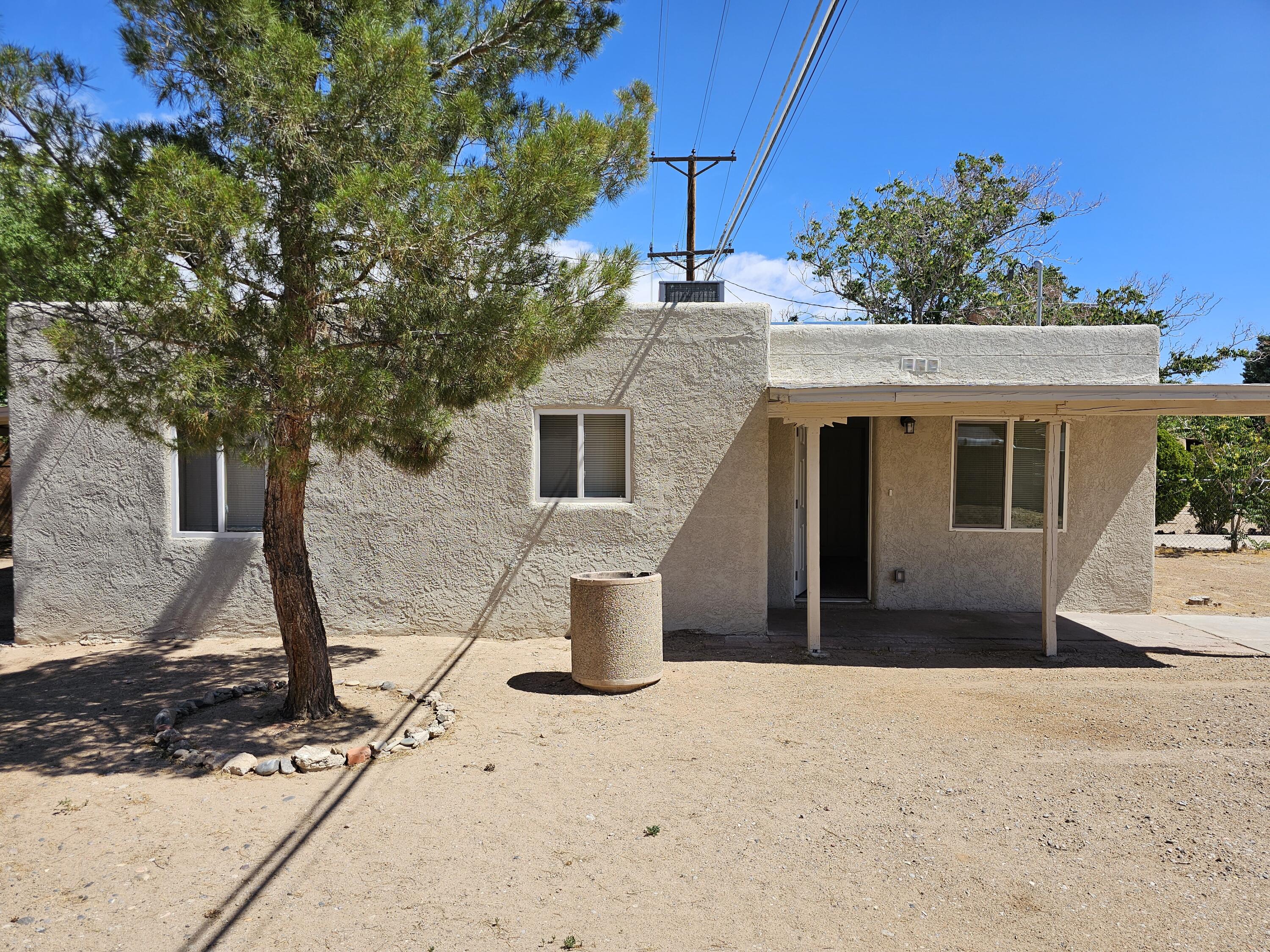 View Albuquerque, NM 87105 house