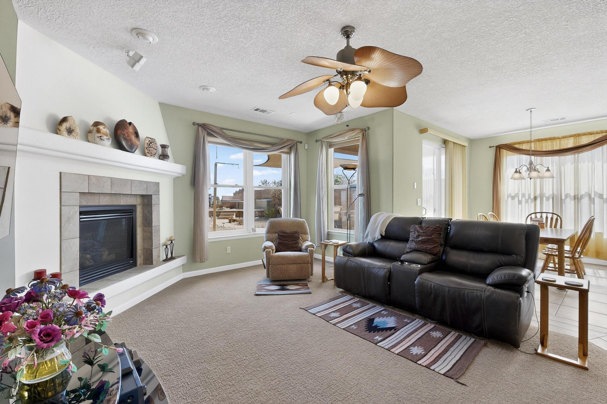 10200 Avenida Vista Sol NW