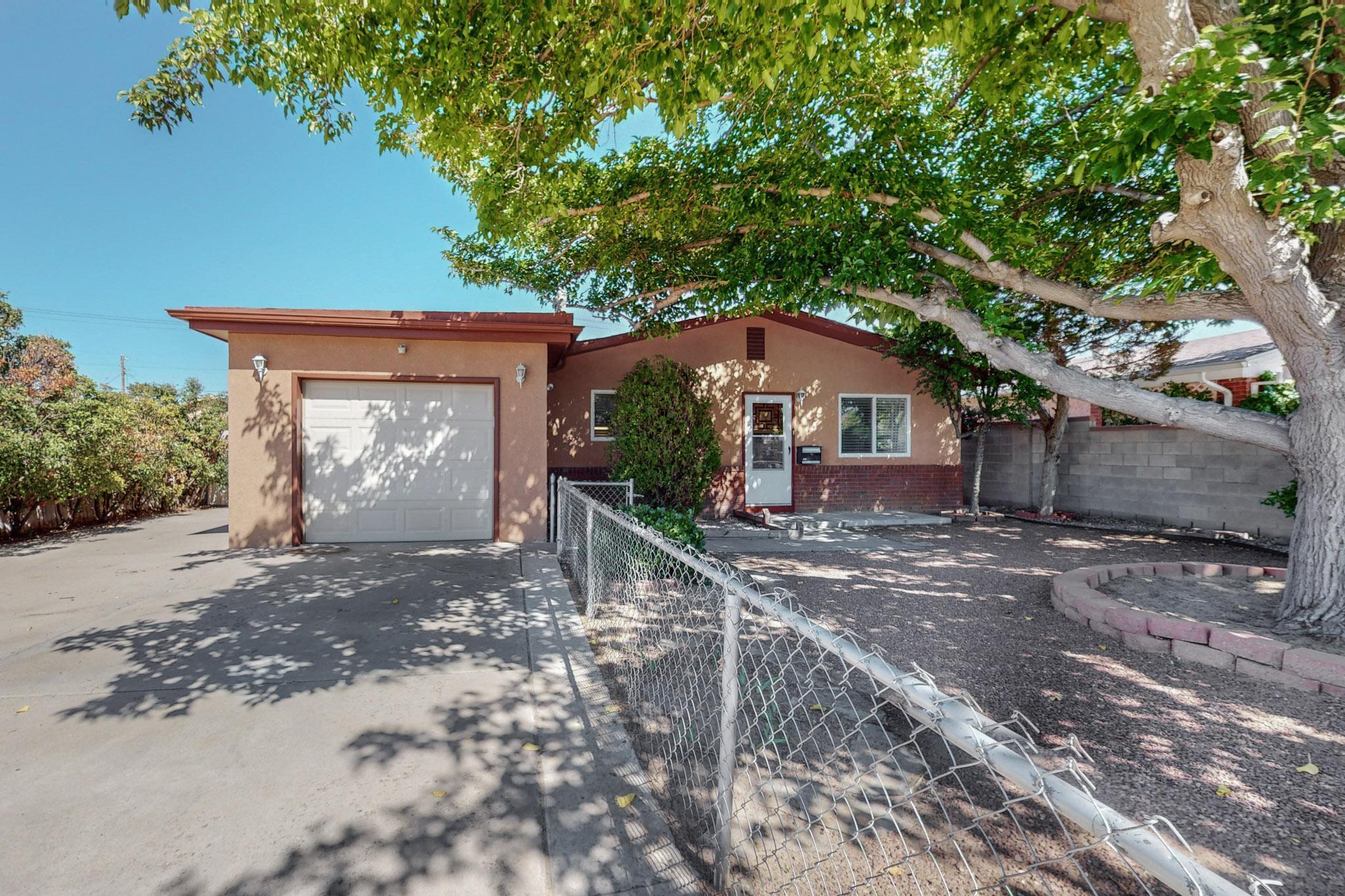 624 57th Street, Albuquerque, New Mexico image 2