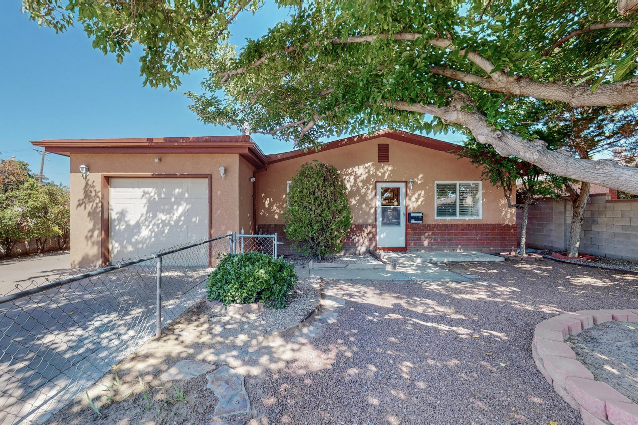 624 57th Street, Albuquerque, New Mexico image 1